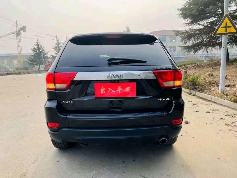 东营12年Jeep大切诺基7