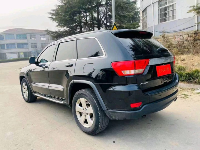东营12年Jeep大切诺基9