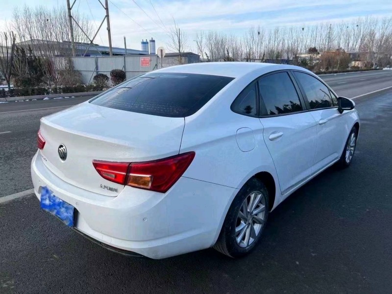 枣庄17年别克威朗7