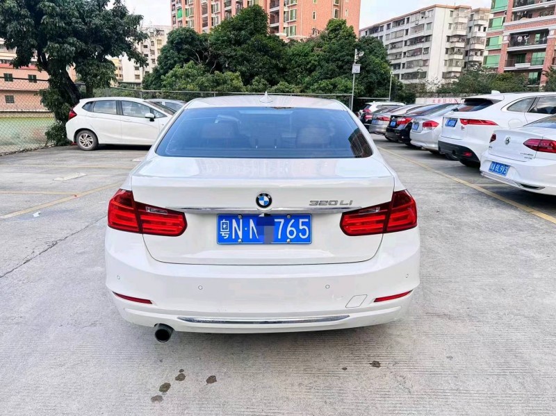 珠海13年宝马3系6