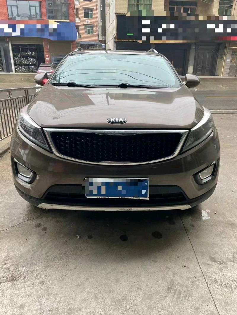 济南17年起亚智跑1