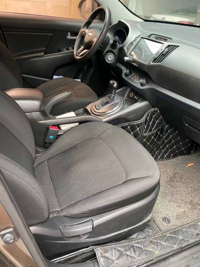 济南17年起亚智跑5