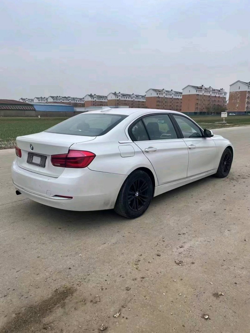 济宁16年宝马3系8