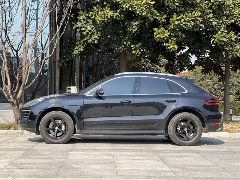枣庄16年保时捷Macan5