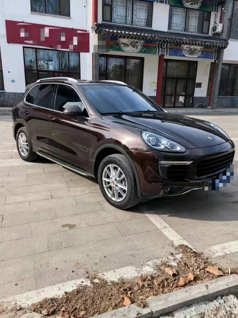 济宁15年保时捷卡宴7