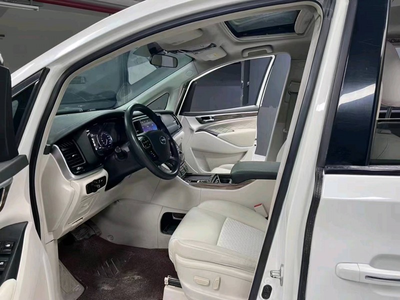 成都18年传祺M86