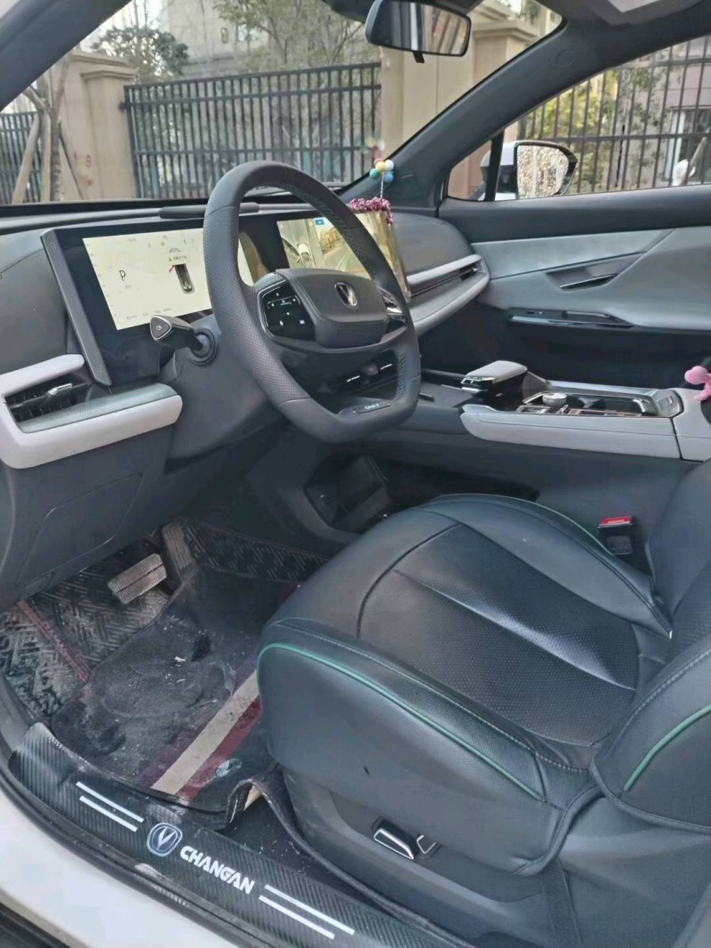 黔西南23年長安汽車UNI-T8