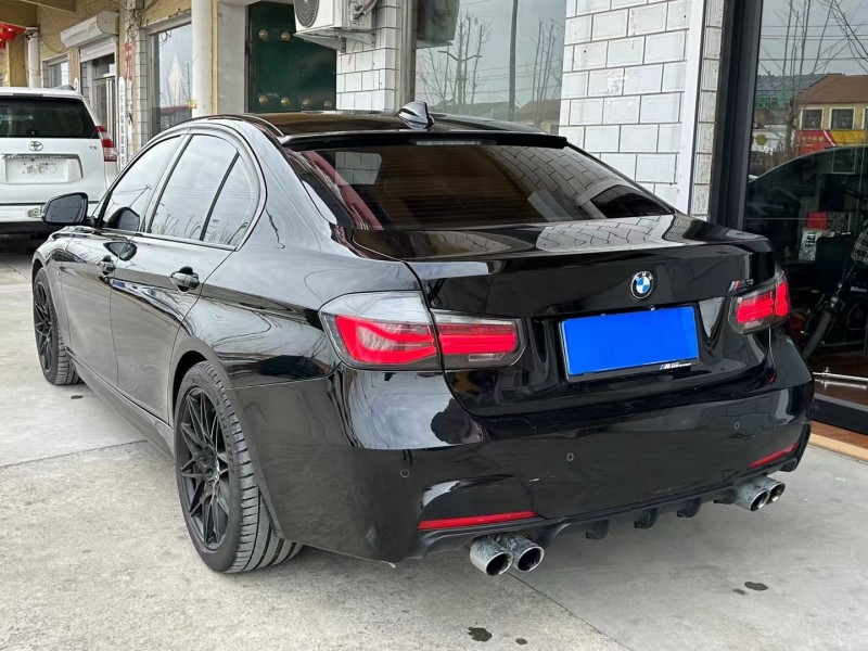济宁19年宝马3系4