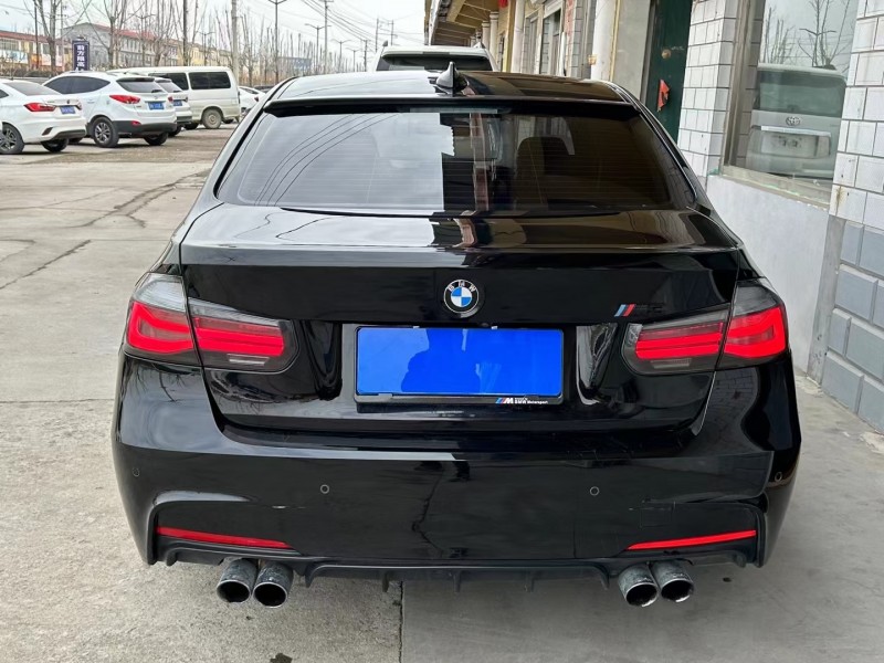 济宁19年宝马3系9