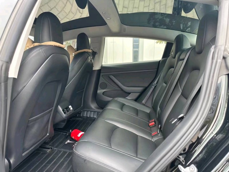 珠海21年特斯拉MODEL 35