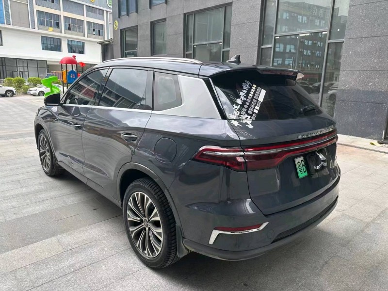 汕头19年比亚迪宋4