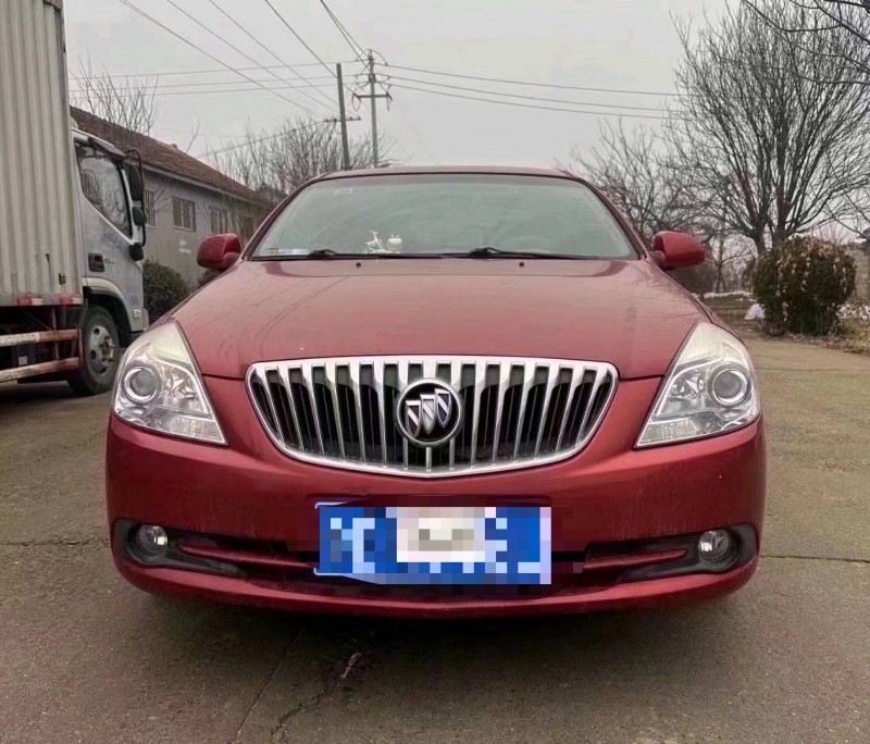 青岛14年别克凯越1