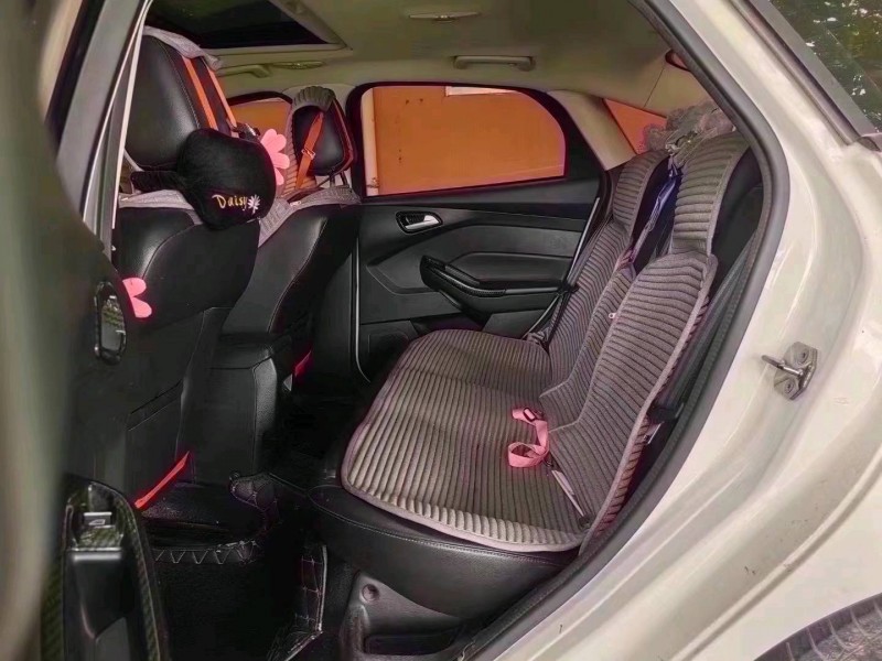 青岛16年福特福克斯6