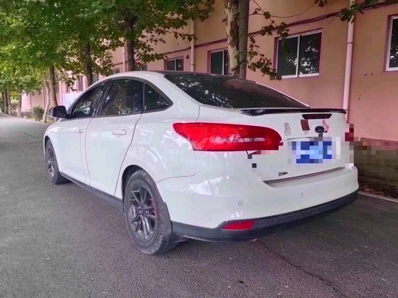 青岛16年福特福克斯7