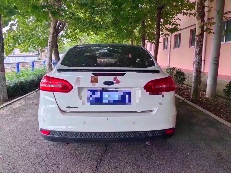 青岛16年福特福克斯9