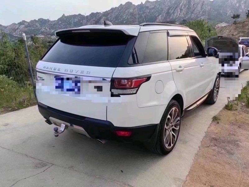 青岛17年路虎揽胜运动7