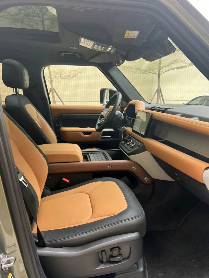 珠海23年路虎卫士8