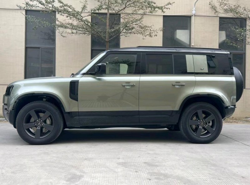 珠海23年路虎卫士9