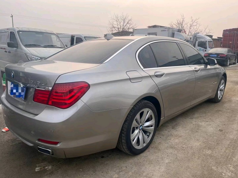 保定12年宝马7系3