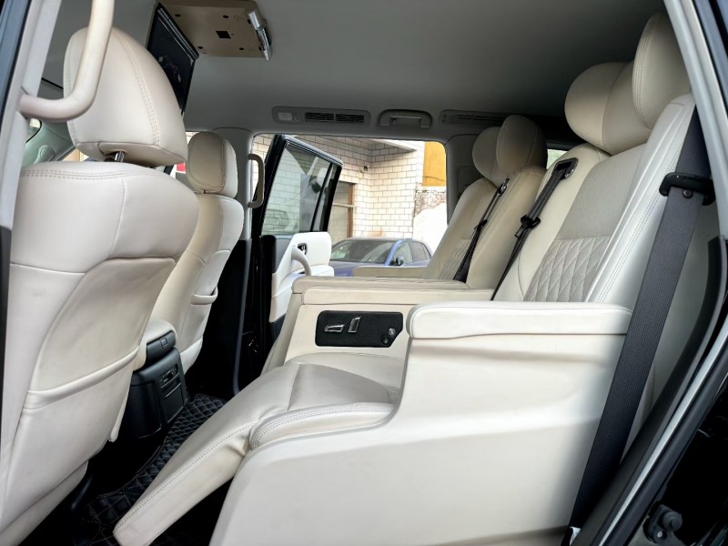 济宁19年日产途乐8