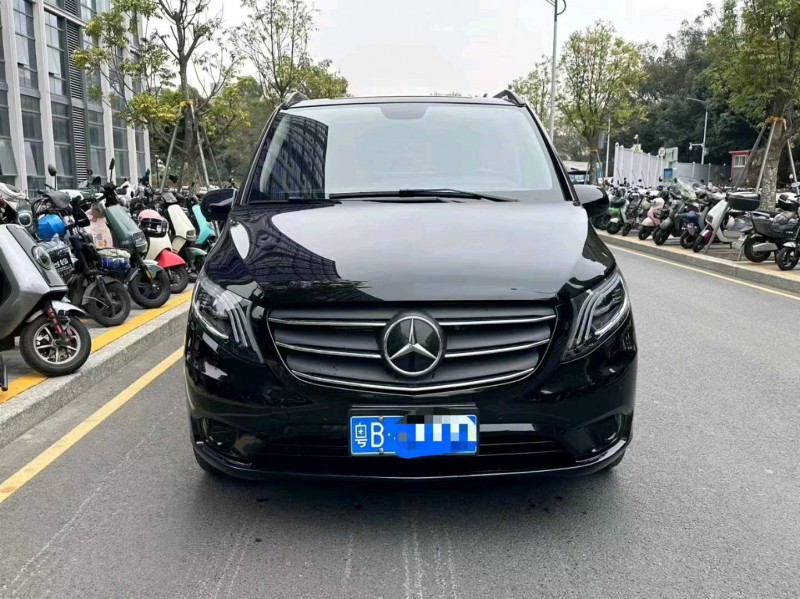 珠海22年奔驰威霆1