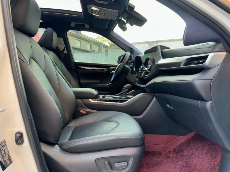 济宁21年丰田汉兰达5