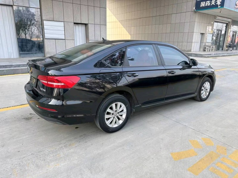 济宁19年大众朗逸8