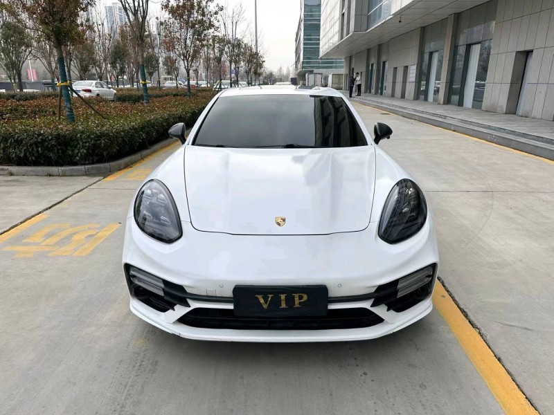 济宁13年保时捷帕拉梅拉1