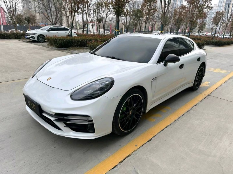 济宁13年保时捷帕拉梅拉3
