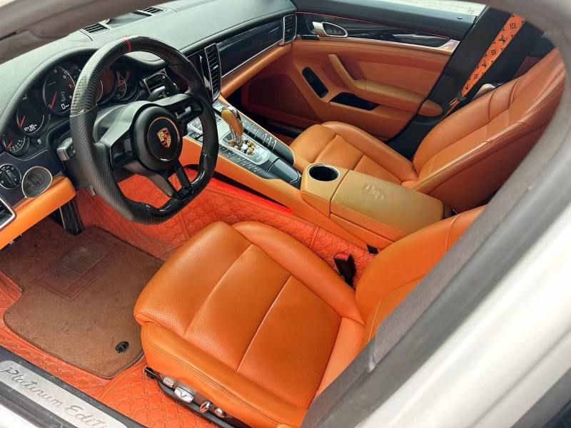济宁13年保时捷帕拉梅拉4