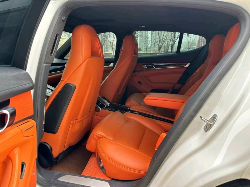 济宁13年保时捷帕拉梅拉5