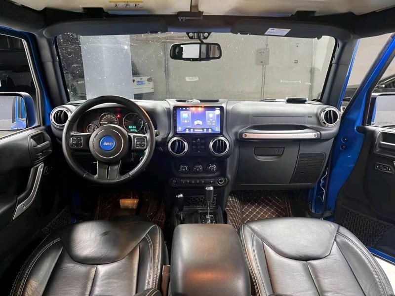 成都16年Jeep牧马人7