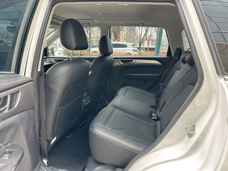 济宁22年哈弗M64