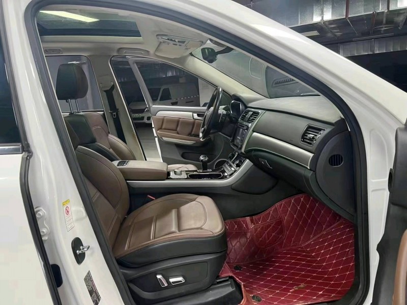 成都19年哈弗H86