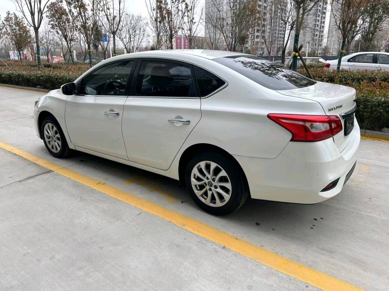 济宁19年日产轩逸7