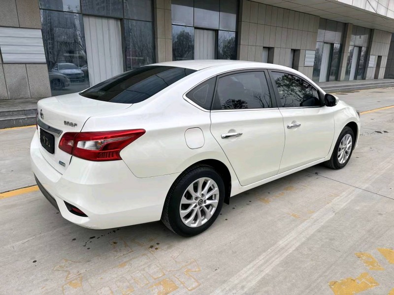 济宁19年日产轩逸8