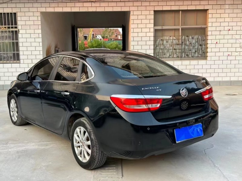 济宁13年别克英朗4