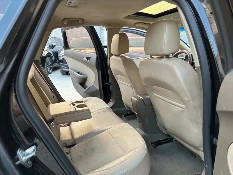 济宁13年别克英朗8