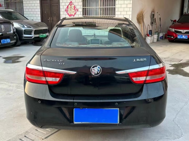 济宁13年别克英朗9