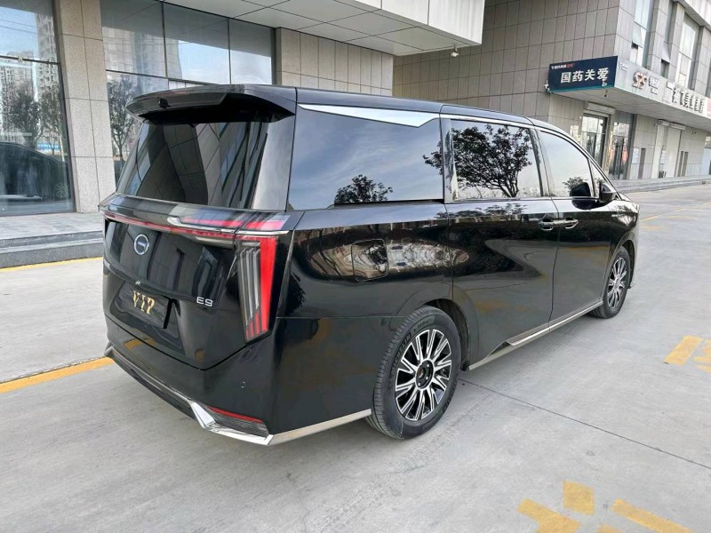 济宁23年传祺E9MAX8