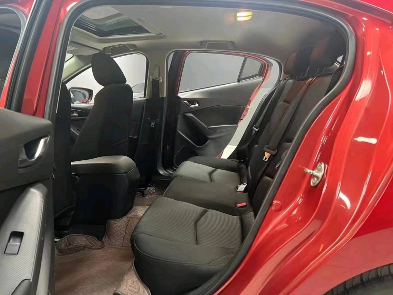 成都16年马自达昂克赛拉5