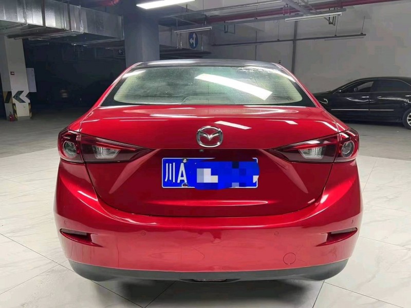 成都15年马自达昂克赛拉8