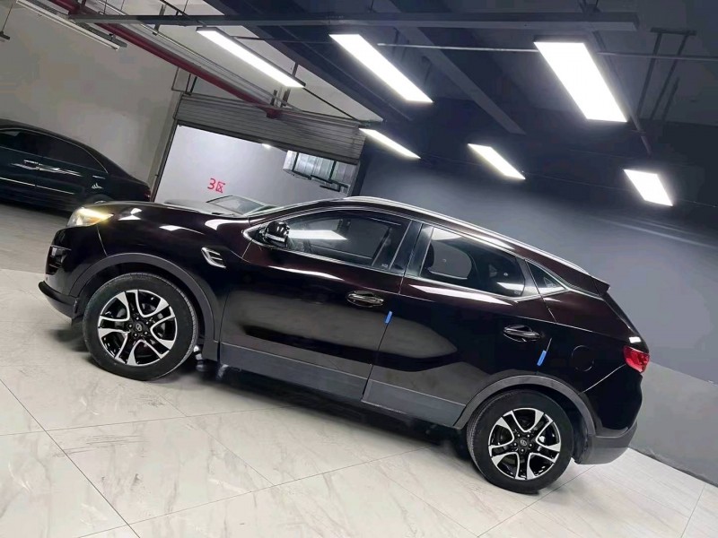 成都16年东南汽车DX76