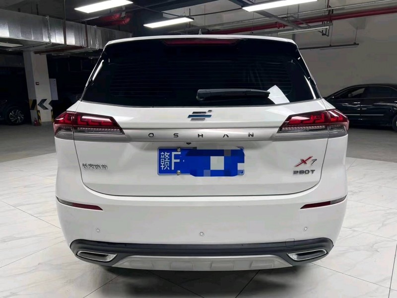 成都20年长安汽车欧尚4