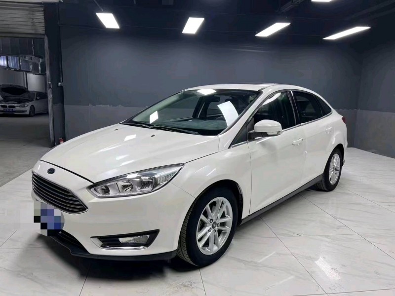 成都16年福特福克斯2