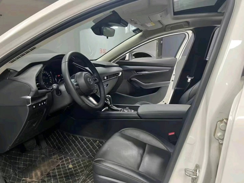 成都22年马自达昂克赛拉5