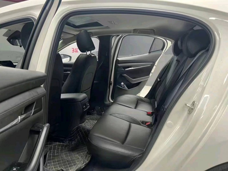 成都22年马自达昂克赛拉7