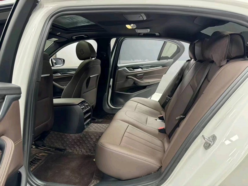 成都19年宝马5系7