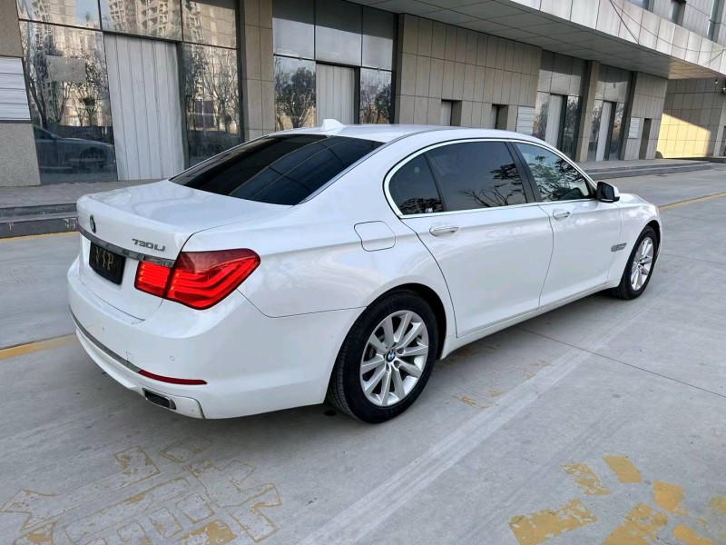 济宁09年宝马7系8