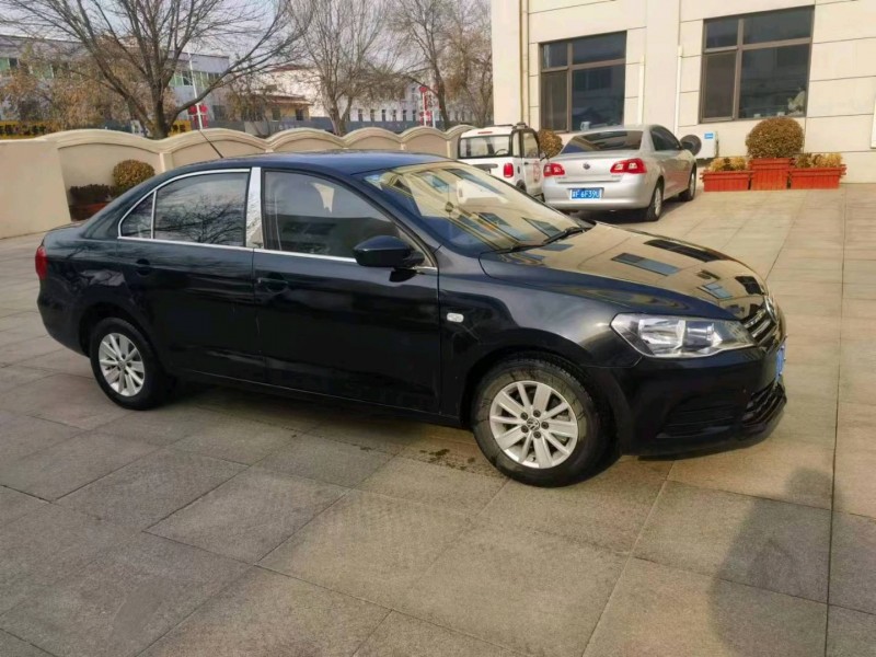 保定13年大众桑塔纳3